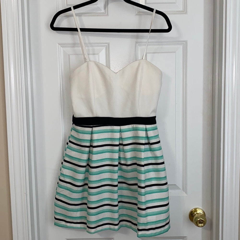 Super cute party dress by Main Strip Sz medium